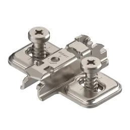 Blum 173L8130 Kereszt szerelőtalp – 3 mm, előszerelt eurocsavarokkal